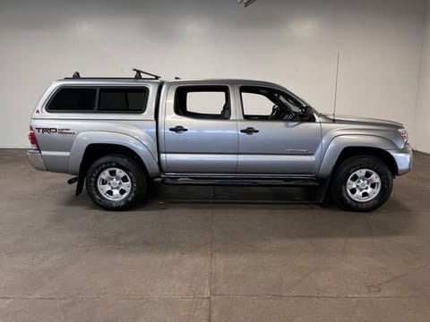 1 imagen de 2015 Toyota Tacoma PreRunner