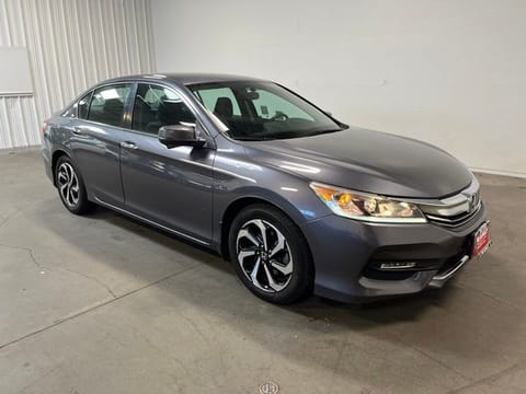 1 image of 2017 Honda Accord EX
