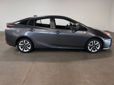 2017 Toyota Prius Three Touring