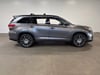 2 thumbnail image of  2018 Toyota Highlander SE