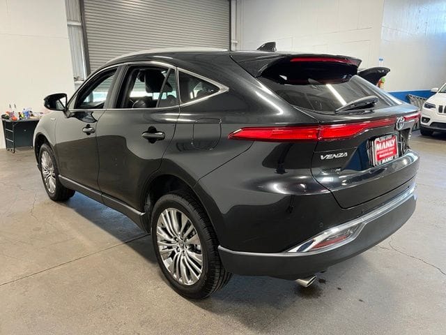 2021 Toyota Venza XLE photo 5