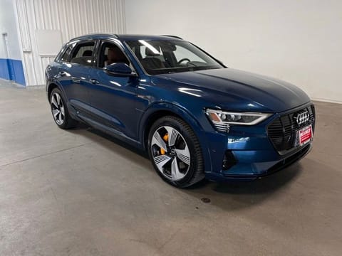 1 imagen de 2022 Audi e-tron Premium Plus