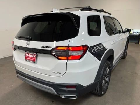 2023 Honda Pilot Elite