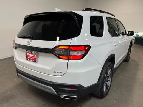 2023 Honda Pilot Elite