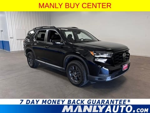 1 image of 2023 Honda Pilot TrailSport
