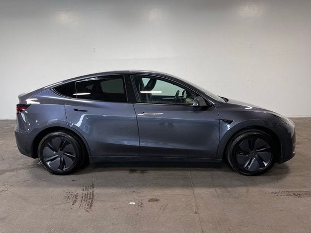 Used 2023 Tesla Model Y Long Range with VIN 7SAYGDEEXPF873912 for sale in Santa Rosa, CA