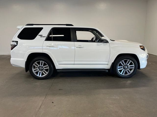2023 Toyota 4Runner TRD Sport photo 2