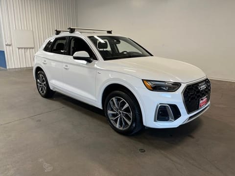 1 image of 2024 Audi Q5 45 S line Premium