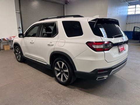 2024 Honda Pilot Touring