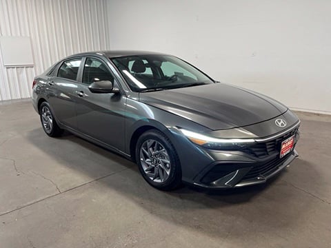 1 imagen de 2024 Hyundai Elantra SEL