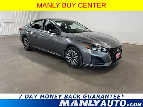 1 imagen de 2024 Nissan Altima 2.5 SV