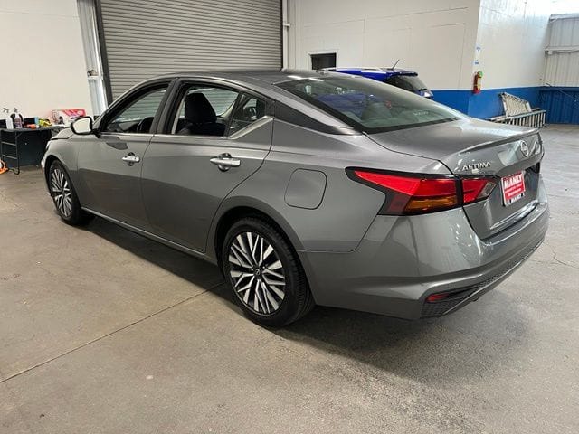 2024 Nissan Altima SV photo 5