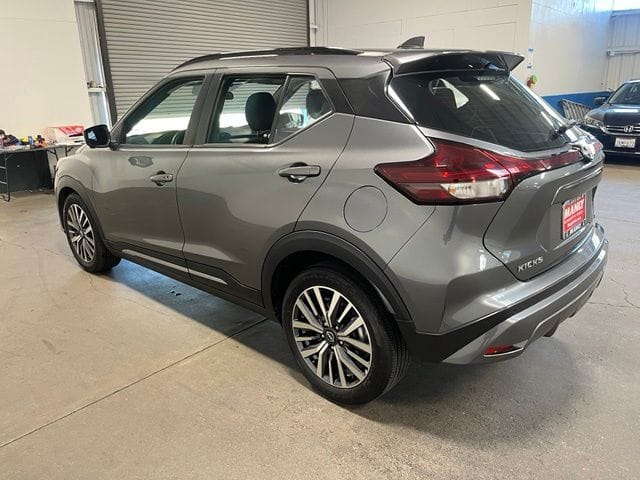 2024 Nissan Kicks SR photo 5