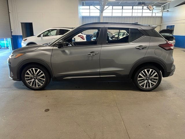 2024 Nissan Kicks SR photo 6