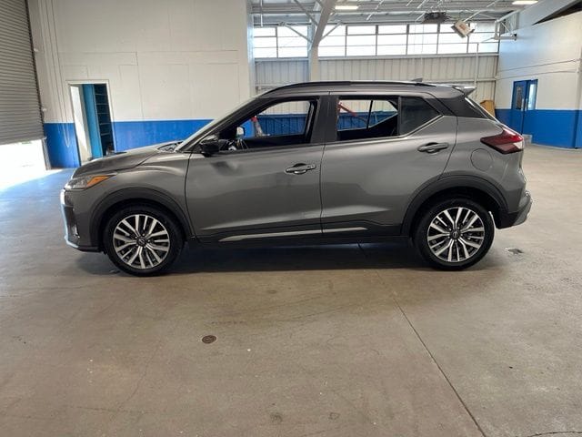 2024 Nissan Kicks SR photo 6