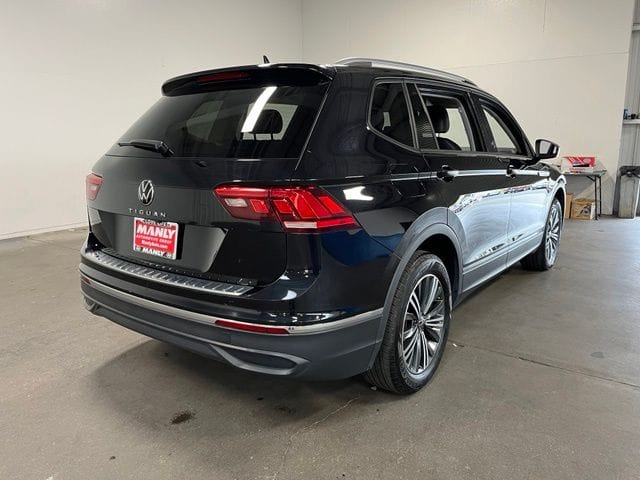 2024 Volkswagen Tiguan Wolfsburg Edition photo 3