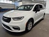 6 imagen en miniatura de 2025 Chrysler Pacifica Select