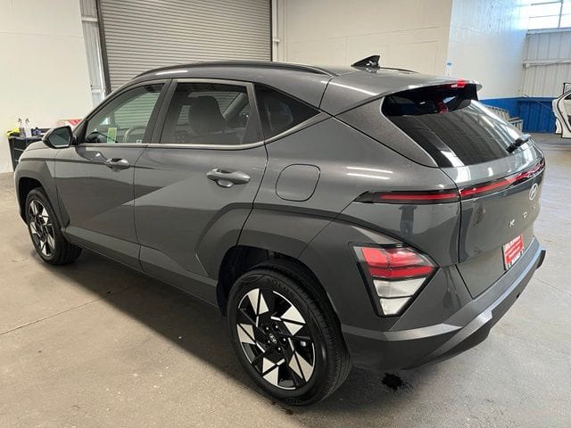 2025 Hyundai Kona SEL photo 5
