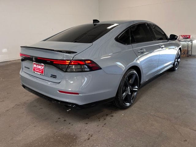 2026 Honda Accord Hybrid Sport-L photo 3