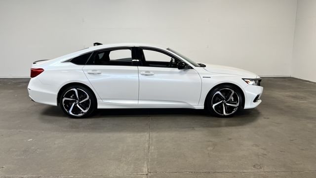 Used 2022 Honda Accord Hybrid Sport with VIN 1HGCV3F21NA030457 for sale in Northfield, Minnesota