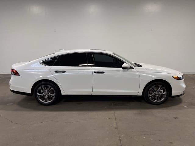 Used 2024 Honda Accord Hybrid EX-L with VIN 1HGCY2F61RA002958 for sale in Northfield, Minnesota