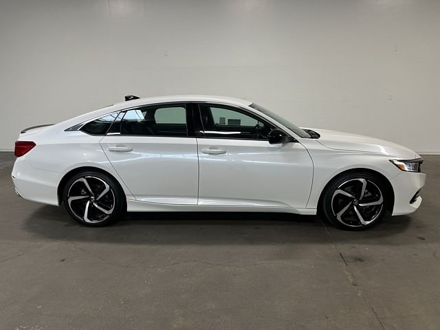 Used 2022 Honda Accord Sport with VIN 1HGCV1F36NA038132 for sale in Northfield, Minnesota