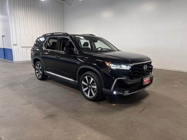 2023 Honda Pilot Elite's photo