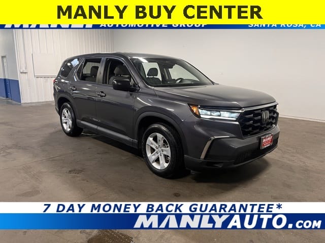 2023 Honda Pilot LX's photo