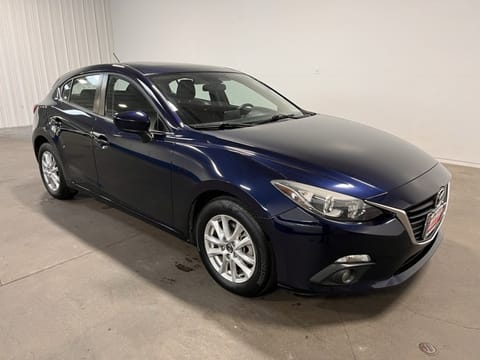 1 image of 2016 Mazda Mazda3 i Touring