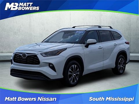 1 image of 2021 Toyota Highlander XLE