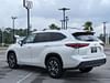 3 thumbnail image of  2021 Toyota Highlander XLE