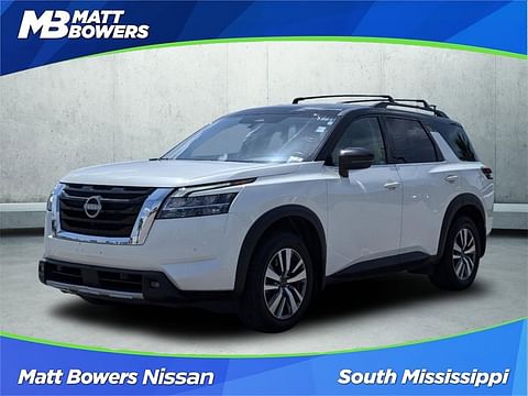 1 image of 2022 Nissan Pathfinder SL