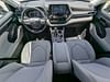 25 thumbnail image of  2021 Toyota Highlander LE