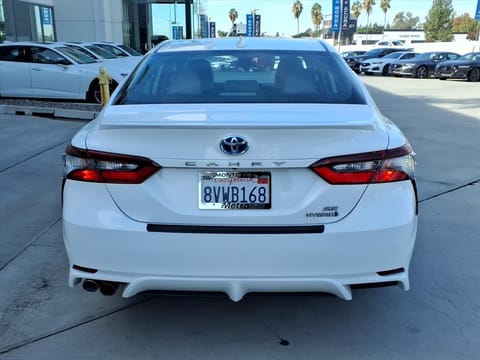 2021 Toyota Camry Hybrid SE