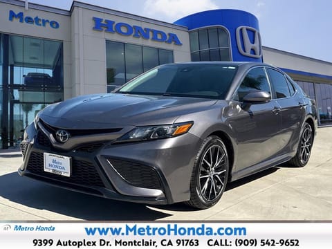 1 image of 2021 Toyota Camry SE