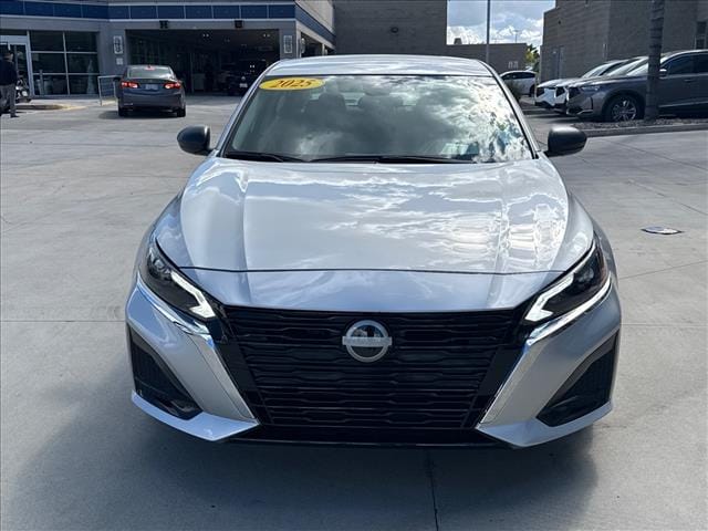 Used 2025 Nissan Altima SV with VIN 1N4BL4DV7SN403479 for sale in Montclair, CA