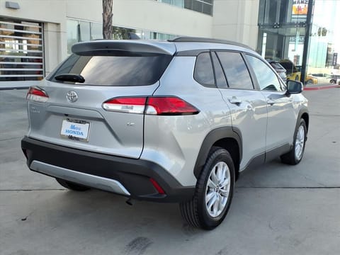 2025 Toyota Corolla Cross LE