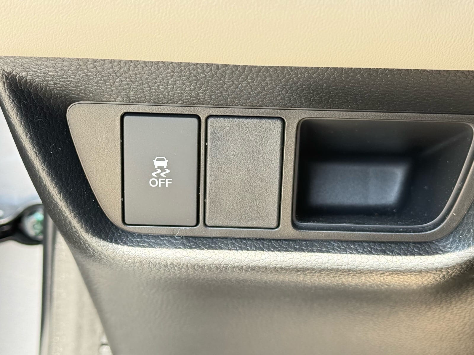 2026 Honda HR-V LX - Photo 11