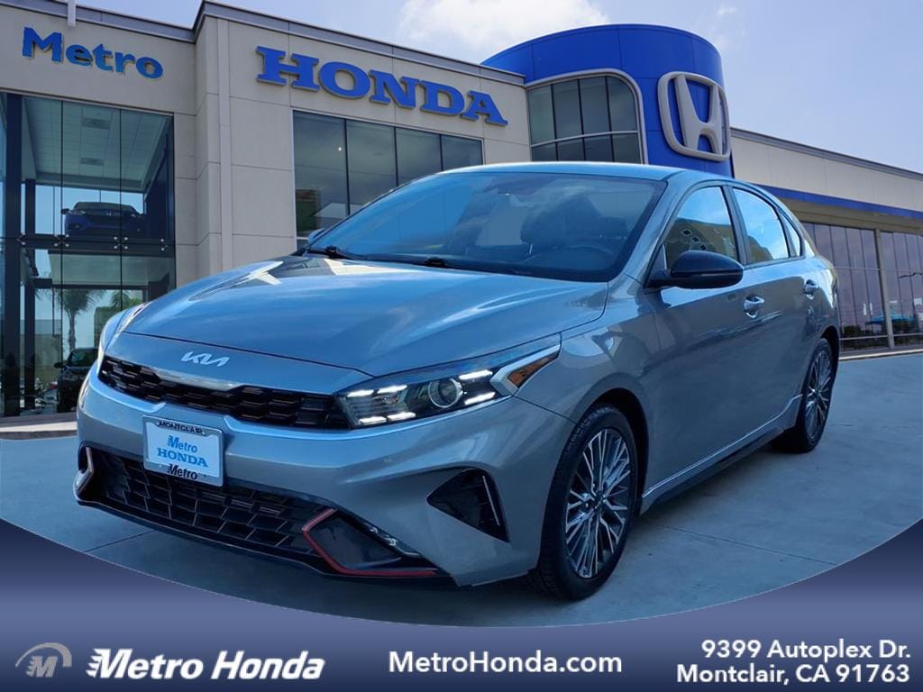 2022 Kia FORTE GT-Line's photo