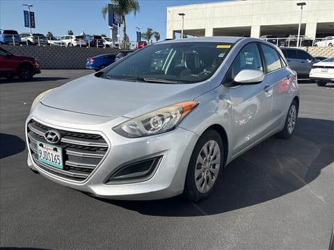 1 image of 2017 Hyundai ELANTRA GT
