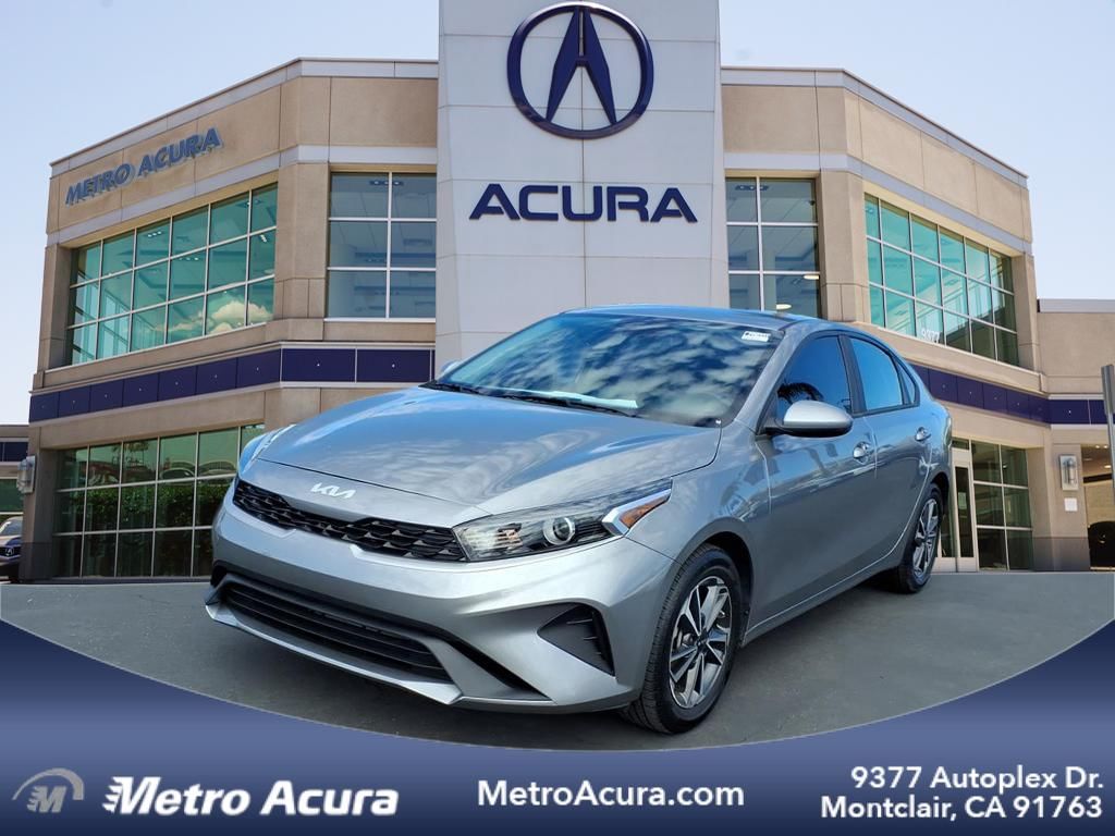 2023 Kia Forte LXS's photo