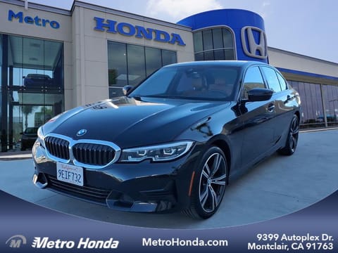 1 imagen de 2022 BMW 3 Series 330i