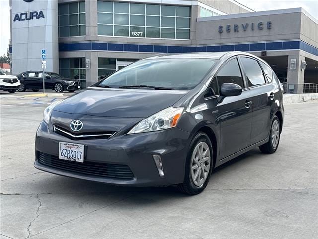 2013 Toyota Prius v Five