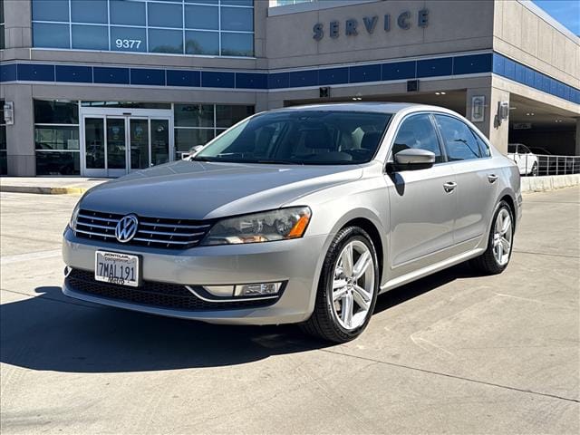 2014 Volkswagen Passat SEL Premium