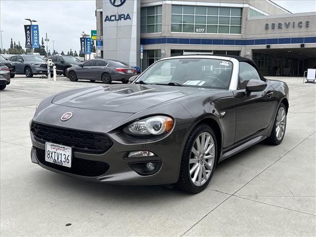 2017 FIAT 124 Spider 1.4 Lusso's photo