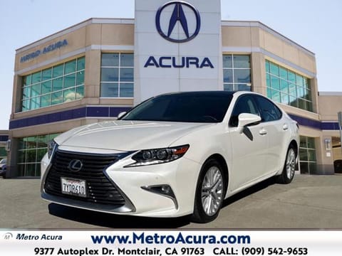 1 imagen de 2017 Lexus ES 350 Base