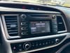 10 imagen en miniatura de 2017 Toyota Highlander LE