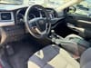 20 imagen en miniatura de 2017 Toyota Highlander LE