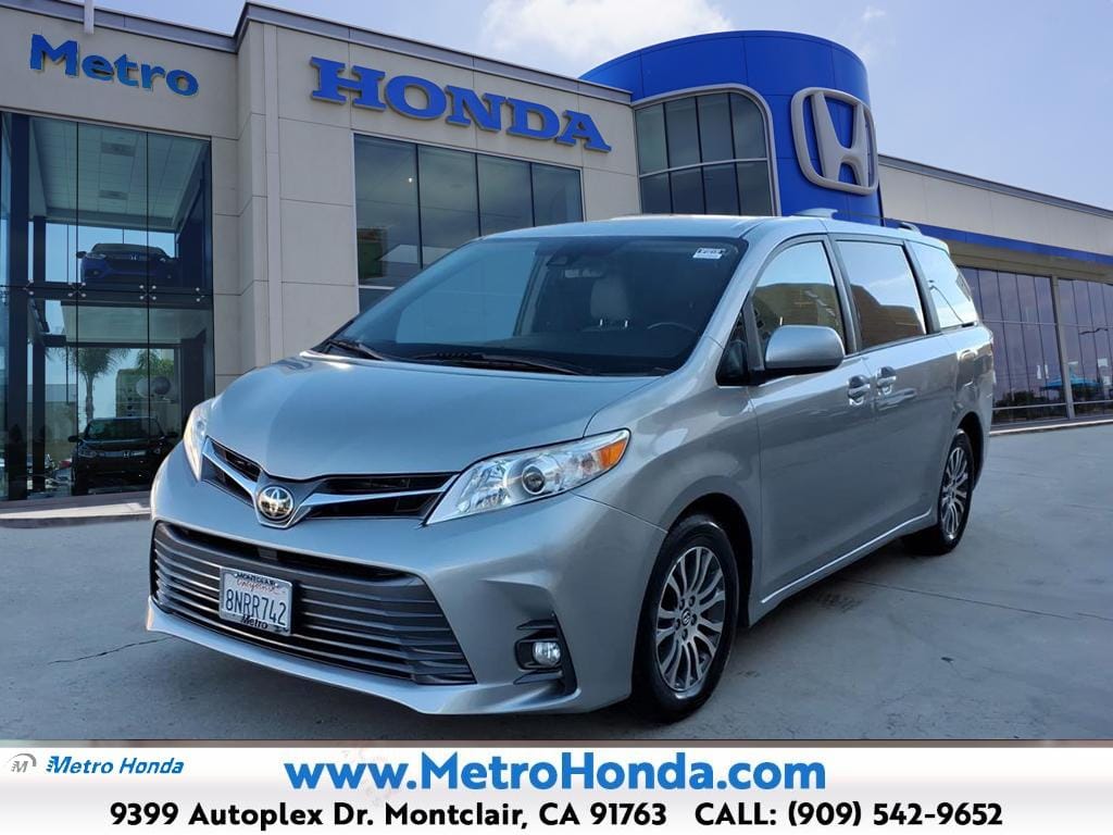 2018 Toyota Sienna XLE
