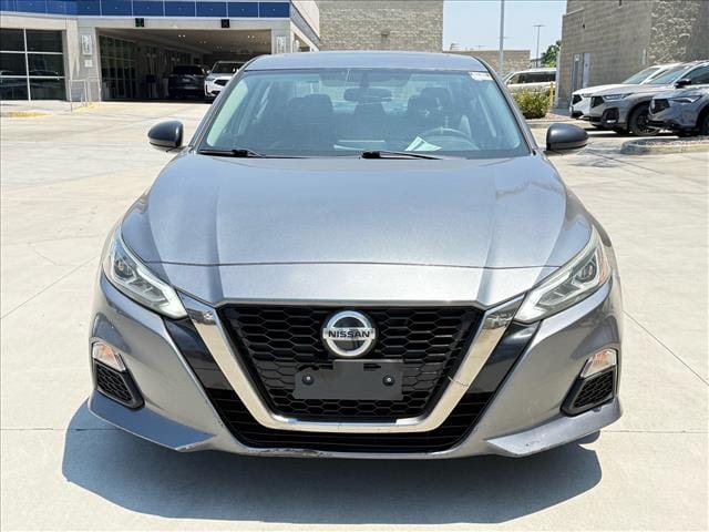 Used 2019 Nissan Altima SR with VIN 1N4BL4CV0KC215206 for sale in Montclair, CA